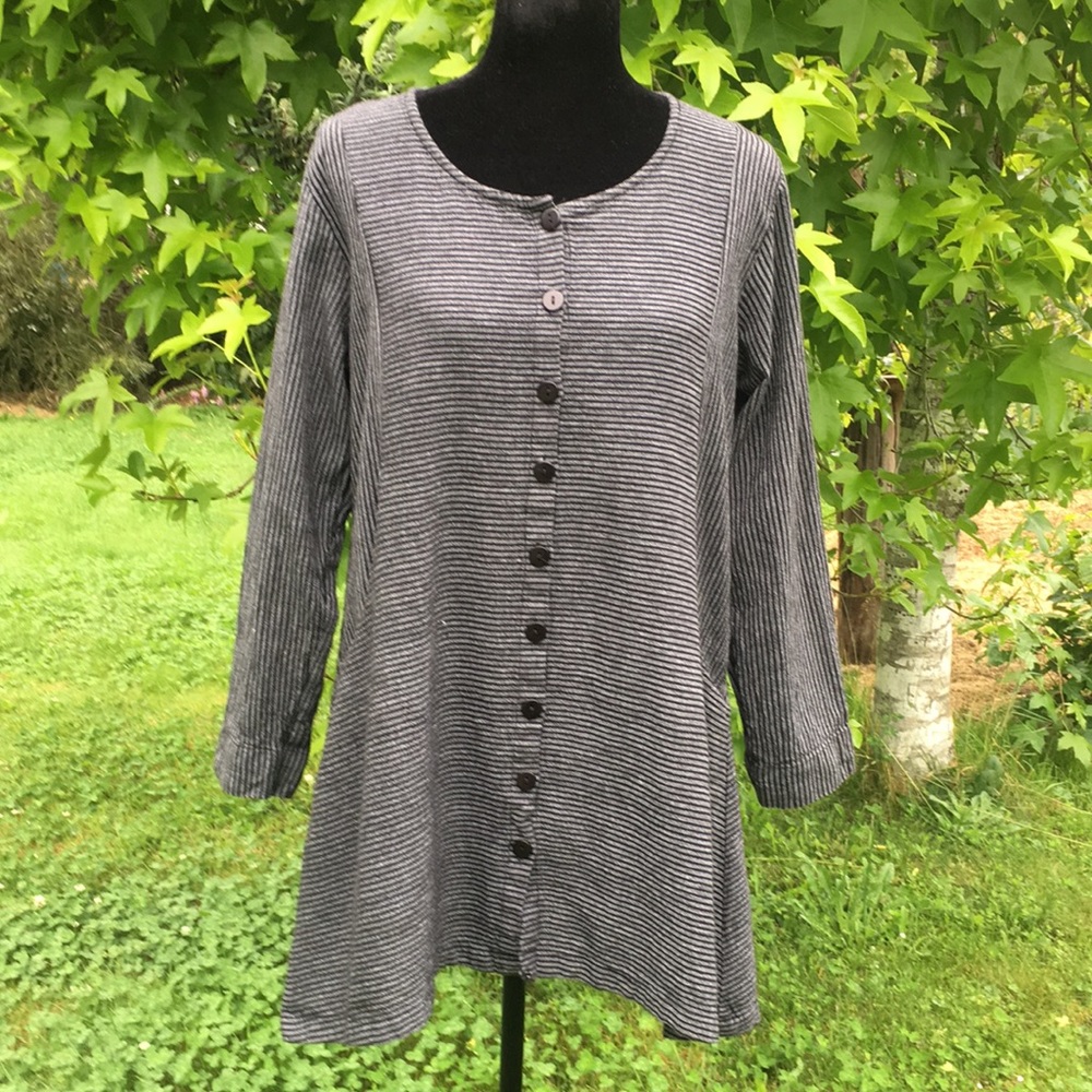 Tulip Button Down Tunic Top With Pockets - image 1